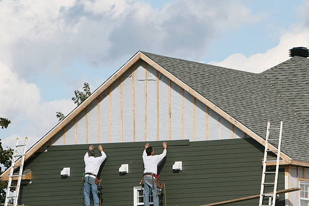 Professional Siding technician working in Bradfordwoods, PA